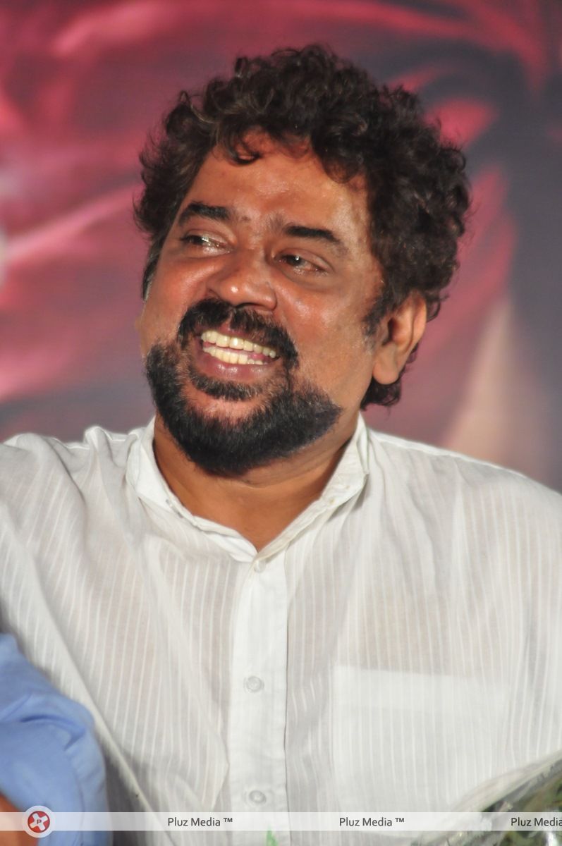 Santosh Sivan - Vijay at Urumi Audio Release - Pictures | Picture 125308